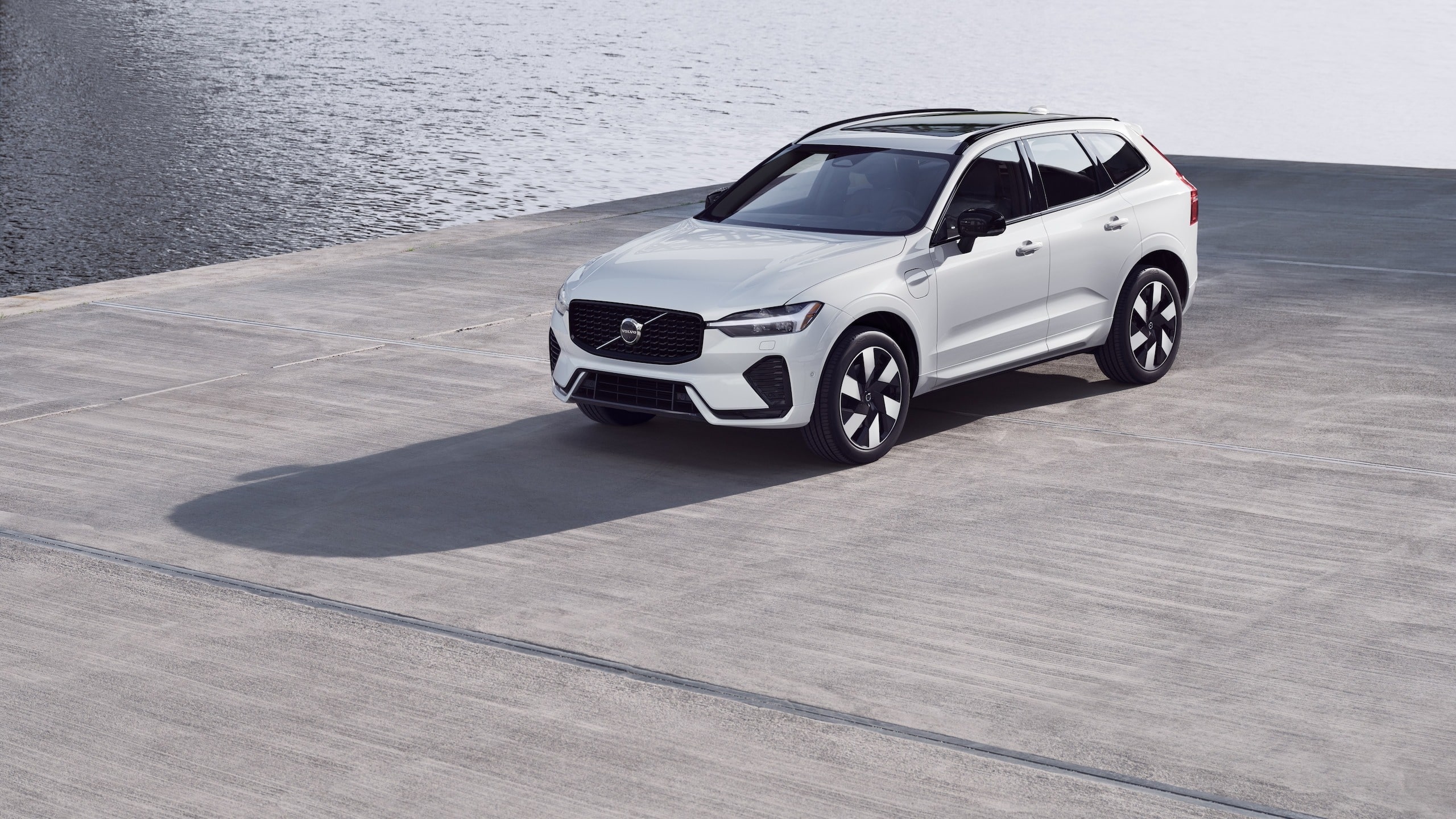 xc60-2025-volvo-min